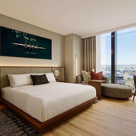 Hilton Arlington Rosslyn The Key Hotel Exterior photo
